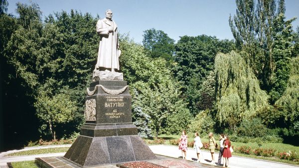 Памятник генералу Н.Ф. Ватутину