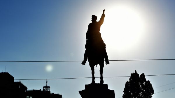 Памятник Николаю Щорсу в Киеве