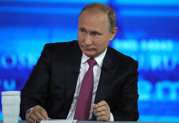 Прямая линия с президентом РФ В. Путиным Прямая линия с президентом РФ В. Путиным