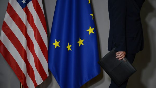 Президент США Дональд Трамп встретился с лидерами ЕС в Брюсселе
