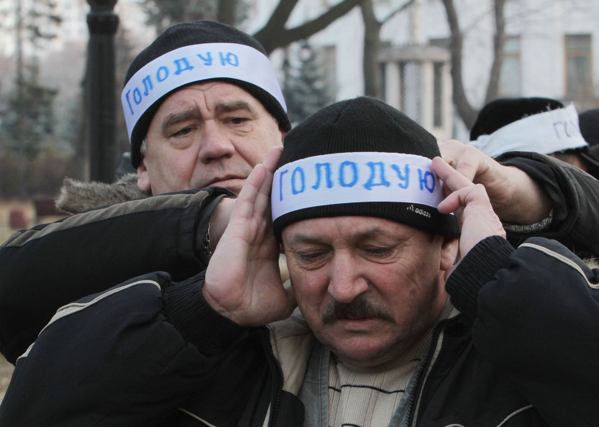 Акция протеста чернобыльцев у здания правительства Украины - РИА Новости, 1920, 23.09.2026