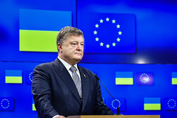 порошенко брюссель ес флаг украина порошенко брюссель ес флаг украина