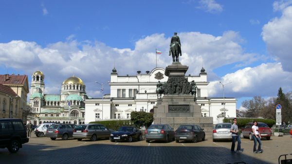 болгария софия парламент флаг