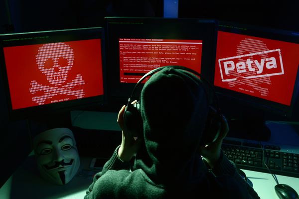 Вирус-вымогатель атаковал IT-системы компаний в разных странах