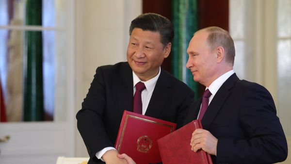 Встреча президента РФ В. Путина и председателя КНР Си Цзиньпина в Москве