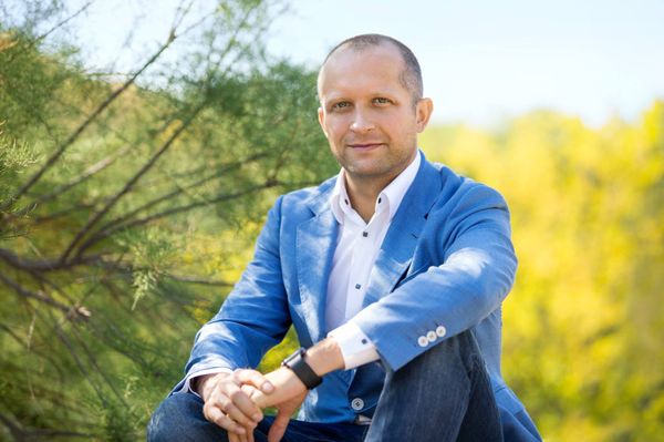 Народный депутат Максим Поляков Народный депутат Максим Поляков