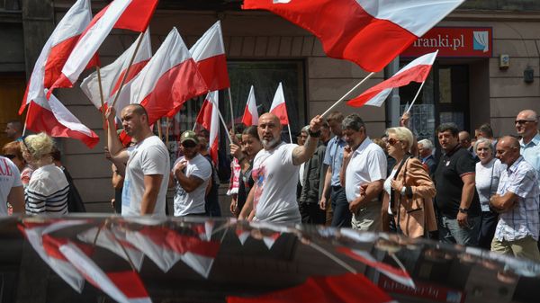 Марш памяти жертв Волынской резни в Польше