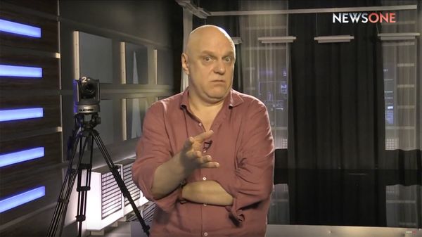 Ведущий NewsOne Мыкола Вересень