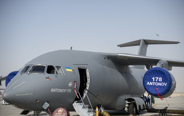 Международная авиационно-космическая выставка Dubai Airshow-2015. День первый