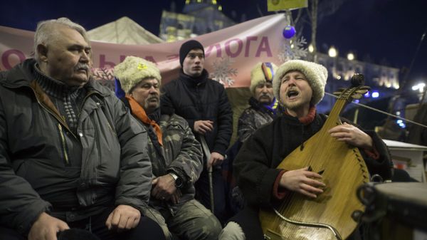 Народное вече на площади Независимости в Киеве