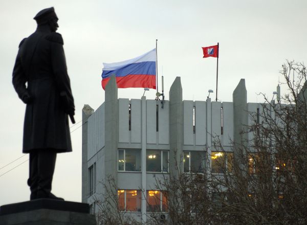 Памятник адмиралу Нахимову в Севастополе