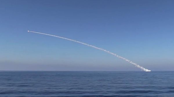 Корабли ВМФ РФ запустили крылатые ракеты Калибр по объектам ИГ в районе Пальмиры