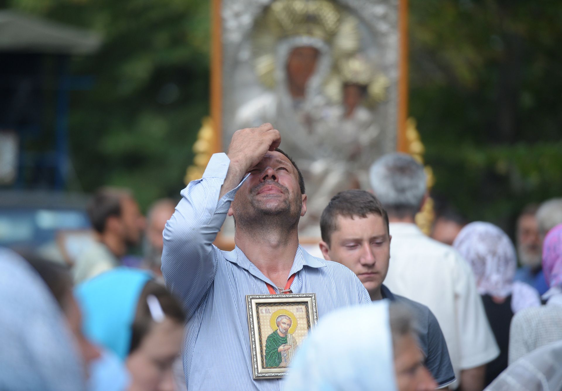 Всеукраинский крестный ход мира, любви и молитвы за Украину заблокирован в Киевской области - РИА Новости, 1920, 13.10.2021
