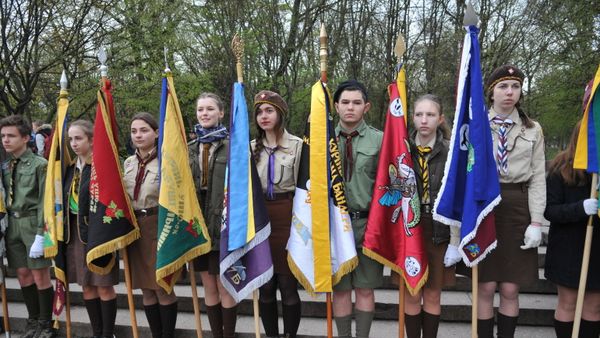 Во Львове прошел марш украинских скаутов Во Львове прошел марш украинских скаутов