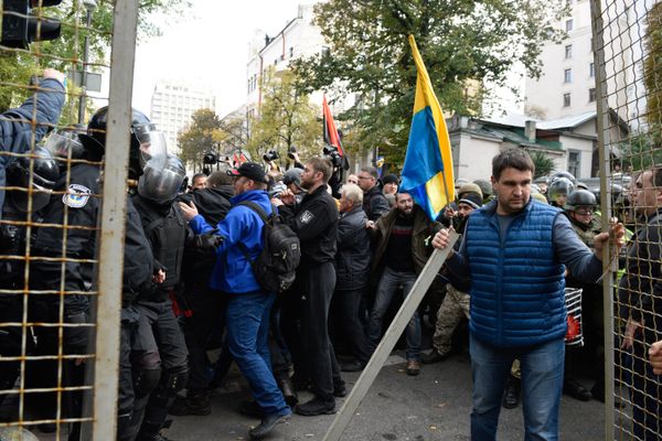 Акция протеста у здания Верховной рады Украины в Киеве Акция протеста у здания Верховной рады Украины в Киеве