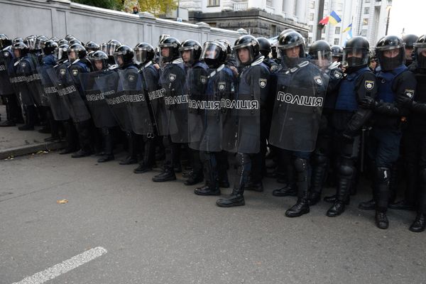 Акция протеста у здания Верховной рады Украины в Киеве