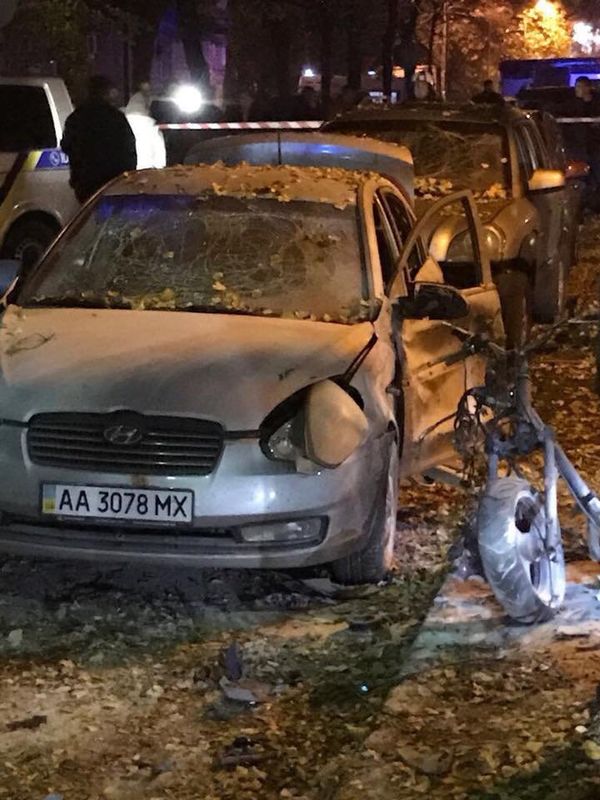 взорванный автомобиль Мосийчука
