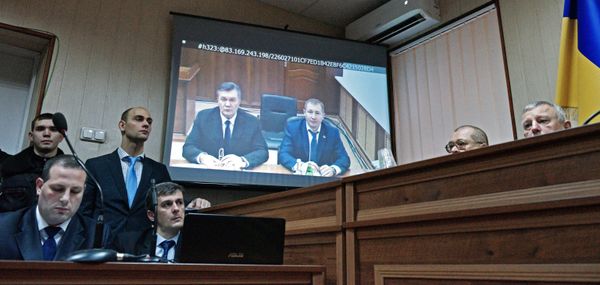 Допрос В. Януковича в режиме видеоконференции в качестве свидетеля по делу о беспорядках в Киеве в феврале 2014 года Допрос В. Януковича в режиме видеоконференции в качестве свидетеля по делу о беспорядках в Киеве в феврале 2014 года