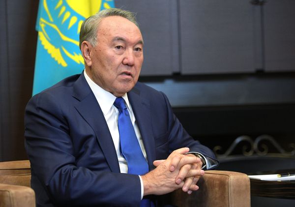 Президент РФ В. Путин встретился с президентом Казахстана Н. Назарбаевым