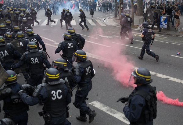 Манифестация противников реформы трудового законодательства в Париже