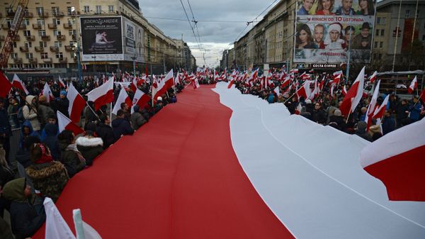 Марш в Варшаве по случаю Дня независимости