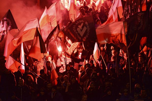 Марш в Варшаве по случаю Дня независимости