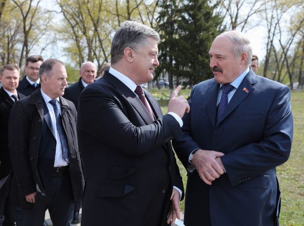 Президенты Украины и Белоруссии посетили Чернобыльскую АЭС Президенты Украины и Белоруссии посетили Чернобыльскую АЭС