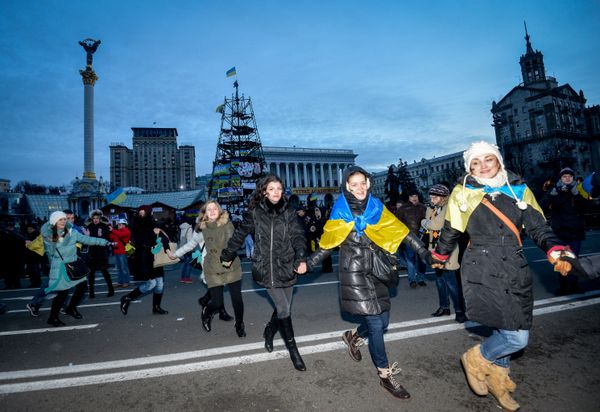 Акции сторонников евроинтеграции Украины на площади Независимости в Киеве