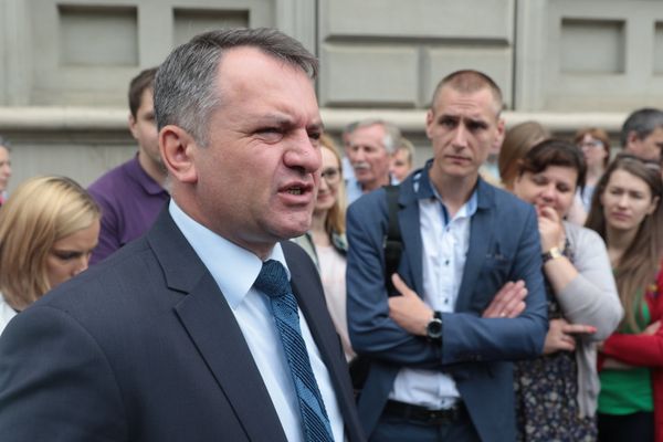 Акция с требованием решить проблему утилизации мусора во Львове