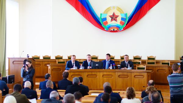 Народный совет ЛНР принял отставку И. Плотницкого