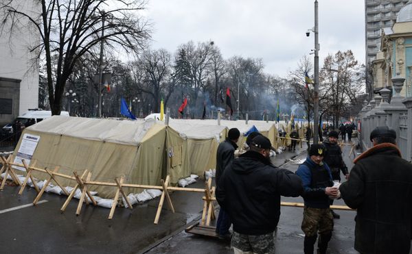 Сторонники М. Саакашвили разбили палаточный городок в центре Киева