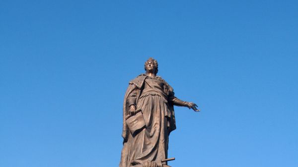 В Одессе открыт памятник Екатерине ІІ В Одессе открыт памятник Екатерине ІІ