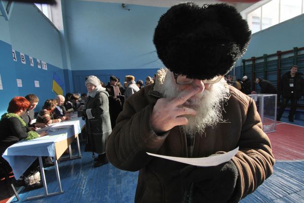 Голосование жителей Киева в день второго тура выборов президента Украины