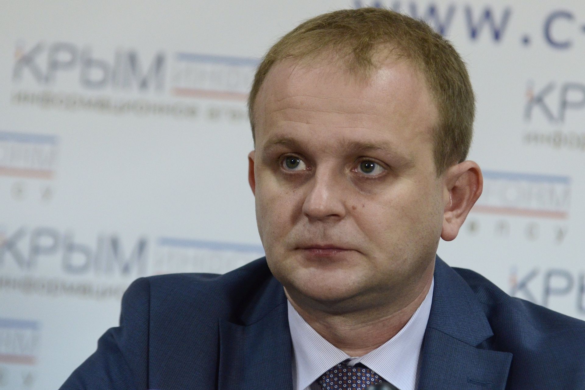 Пресс-конференция, посвященная расследованию обвала грунта на дороге под Симферополем - РИА Новости, 1920, 26.04.2022
