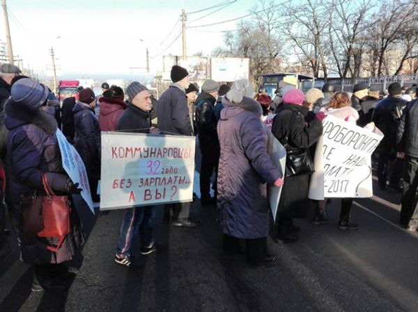 В Николаеве бастуют рабочие Судостроительного завода В Николаеве бастуют рабочие Судостроительного завода
