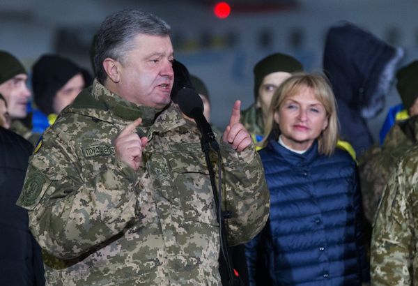 Самолет с переданными ДНР и ЛНР украинской стороне пленными приземлился под Киевом