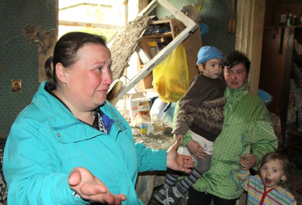 В Донецке и на юге ДНР из-за обстрелов повреждены девять домов В Донецке и на юге ДНР из-за обстрелов повреждены девять домов