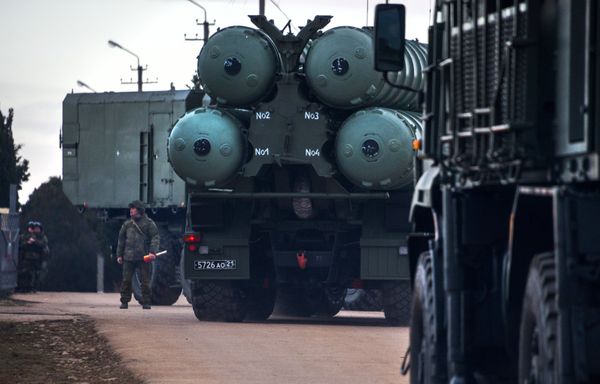 Комплекс ПВО С-400 Триумф заступил на боевое дежурство в Севастополе