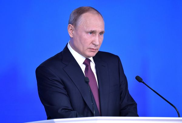 Ежегодное послание президента РФ В. Путина Федеральному Собранию Ежегодное послание президента РФ В. Путина Федеральному Собранию