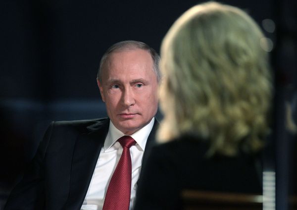 Президент РФ В. Путин дал интервью американскому телеканалу NBC Президент РФ В. Путин дал интервью американскому телеканалу NBC