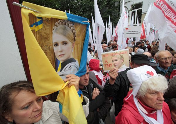Оглашение решения суда по кассации защиты Ю.Тимошенко в Киеве