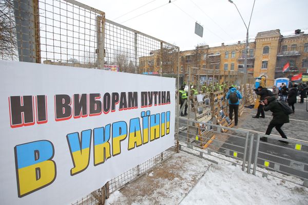 На Украине россиян не пускают на избирательные участки
