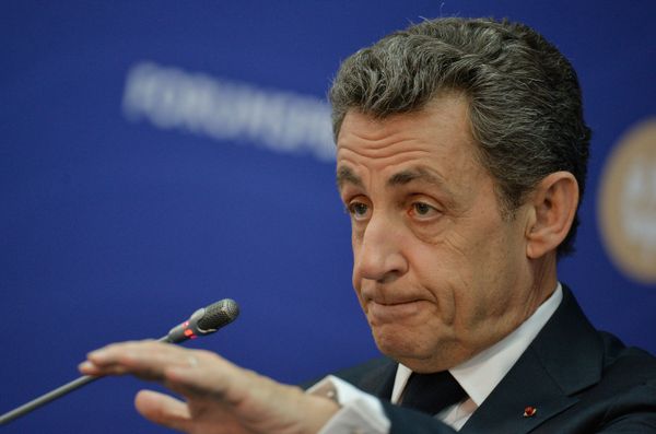 Беседа с экс-президентом Франции Н. Саркози в рамках ПМЭФ Беседа с экс-президентом Франции Н. Саркози в рамках ПМЭФ