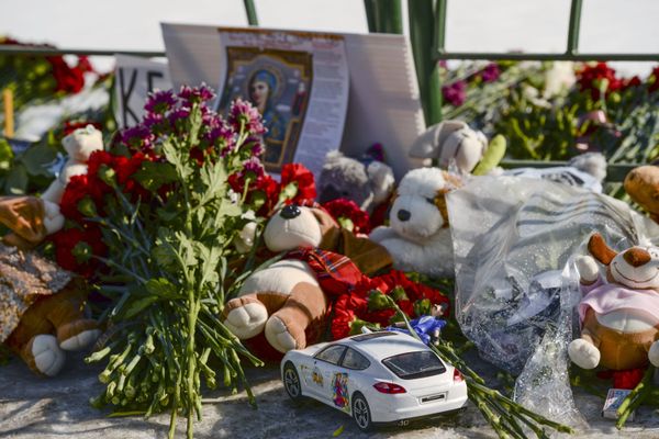 Акции в память о погибших при пожаре в ТЦ Зимняя вишня