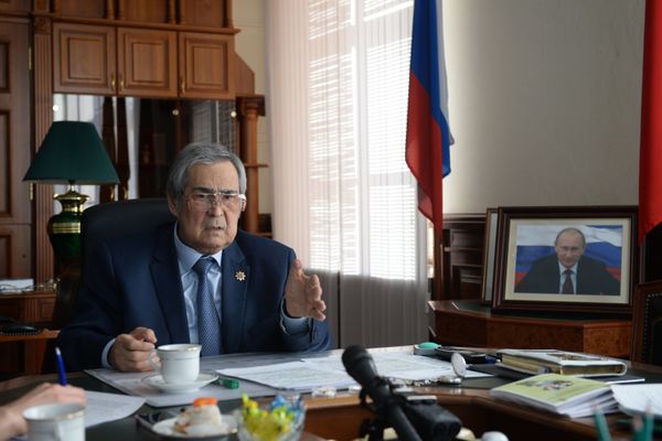 Губернатор Кемеровской области А.Тулеев