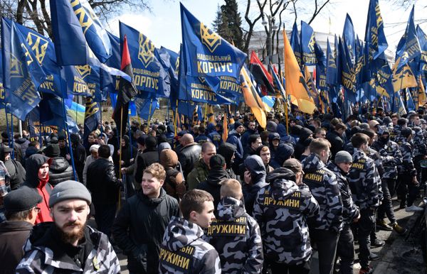 Акция протеста в Киеве против олигархов Акция протеста в Киеве против олигархов