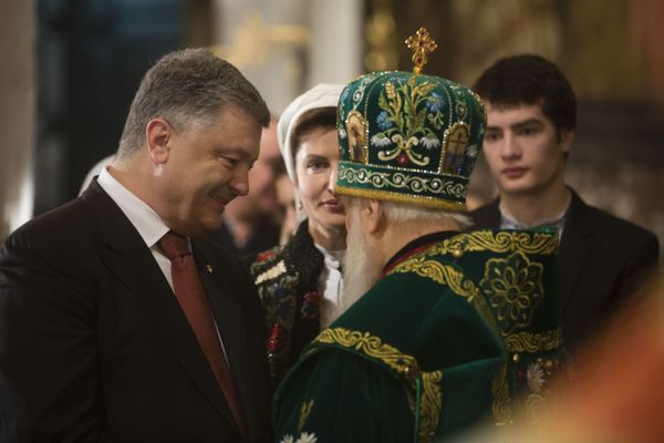 Петр и Марина порошенко, сын, церковь храм Петр и Марина порошенко, сын, церковь храм