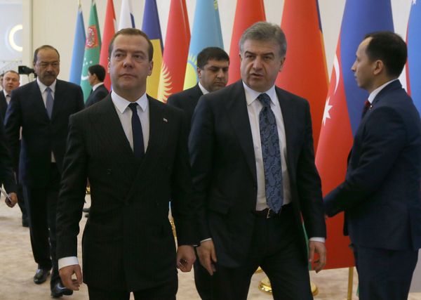 Премьер-министр РФ Д. Медведев принял участие в заседании Совета глав правительств СНГ