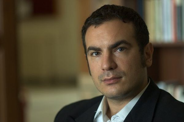 Турецкий политолог, доктор исторических наук Стамбульского университета Мехмет Перинчек Турецкий политолог, доктор исторических наук Стамбульского университета Мехмет Перинчек