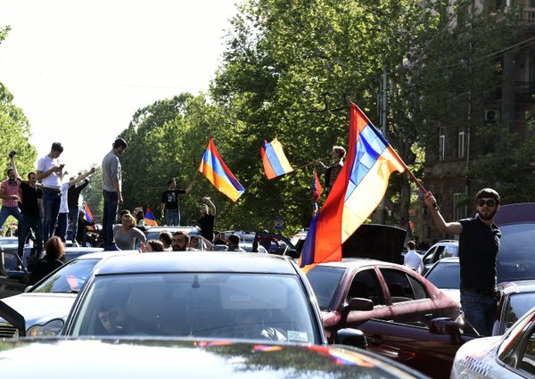 Митинг в Ереване в связи с отставкой С. Саргсяна Митинг в Ереване в связи с отставкой С. Саргсяна